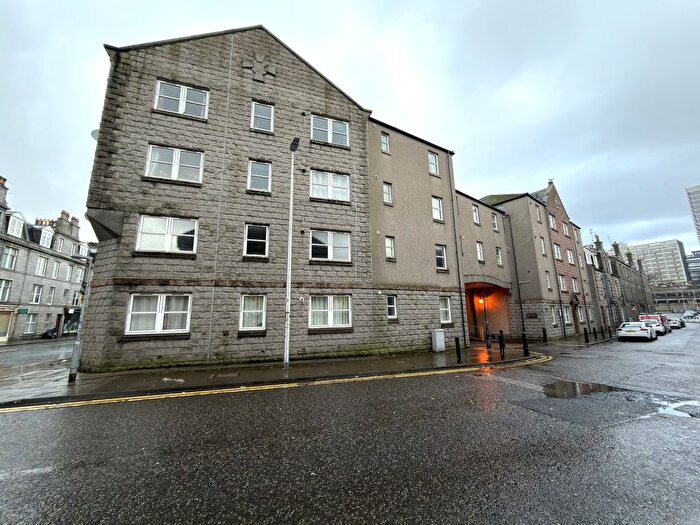 2 Bedroom Flat For Sale In St. Clair Street, Aberdeen, Aberdeenshire, AB24