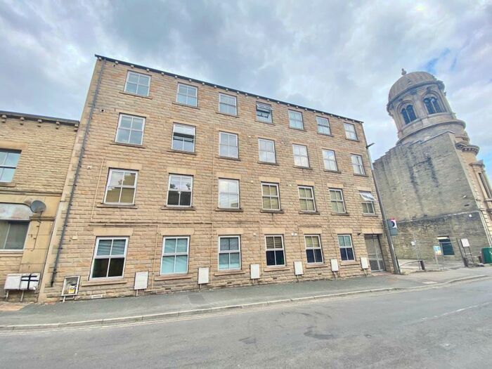 2 Bedroom Apartment To Rent In Town Hall Apartments, Sowerby Bridge, HX6