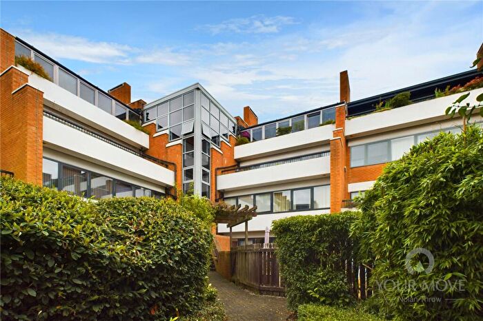 1 Bedroom Flat To Rent In North Row, Central Milton Keynes, MK9