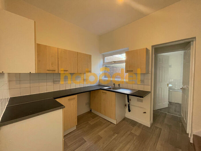 2 Bedroom Terraced House To Rent In New Bridge Road, Southcoates, Hull, HU9