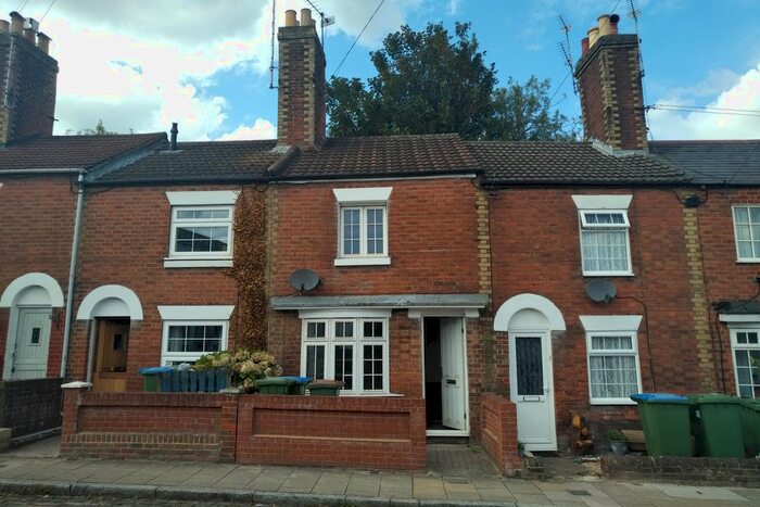 2 Bedroom Terraced House To Rent In Rockstone Lane, Southampton, SO14