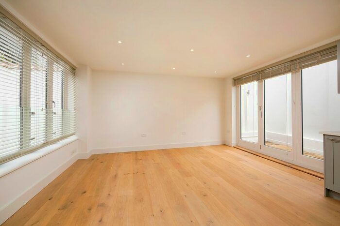 1 Bedroom Flat To Rent In Leyborne Park, Richmond, Uk, TW9