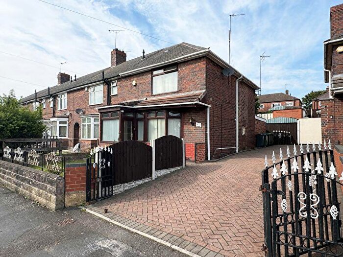 3 Bedroom End Of Terrace House For Sale In Greswold Street, West Bromwich, B71