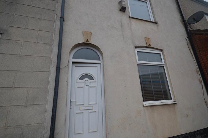 2 Bedroom Terraced House To Rent In Lock Lane, Castleford, WF10