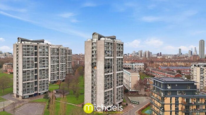 1 Bedroom Apartment For Sale In Brandon Estate, London, SE17