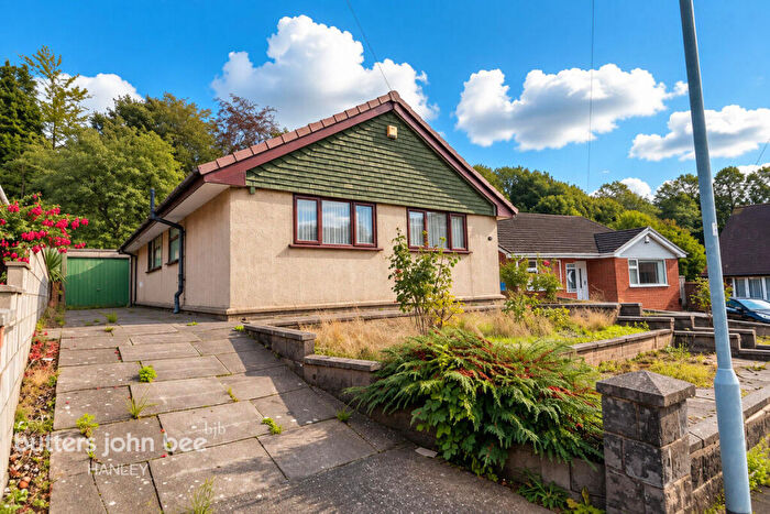 3 Bedroom Detached Bungalow For Sale In Unicorn Place, Pittshill, ST6