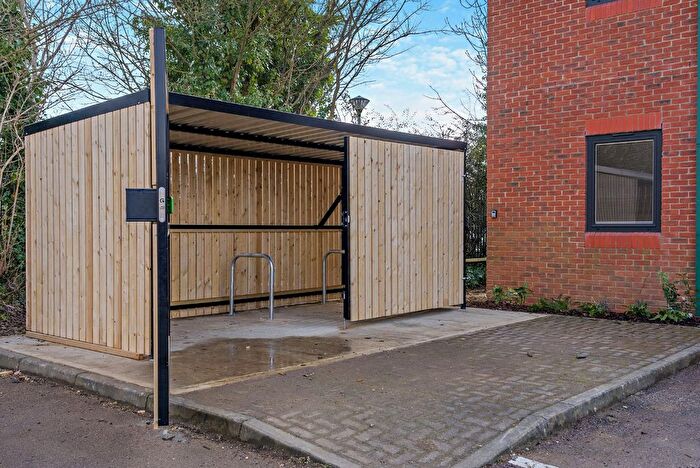 1 Bedroom Flat To Rent In Pagasus Way, Haddenham, HP17