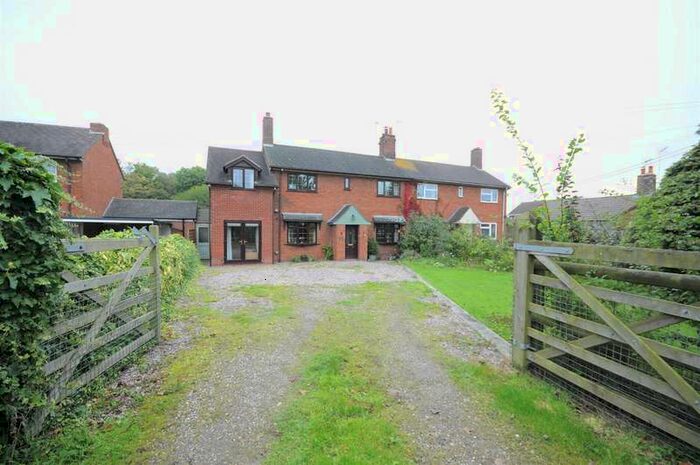 4 Bedroom Semi-Detached House For Sale In Meadowside, Saverley Green, ST11