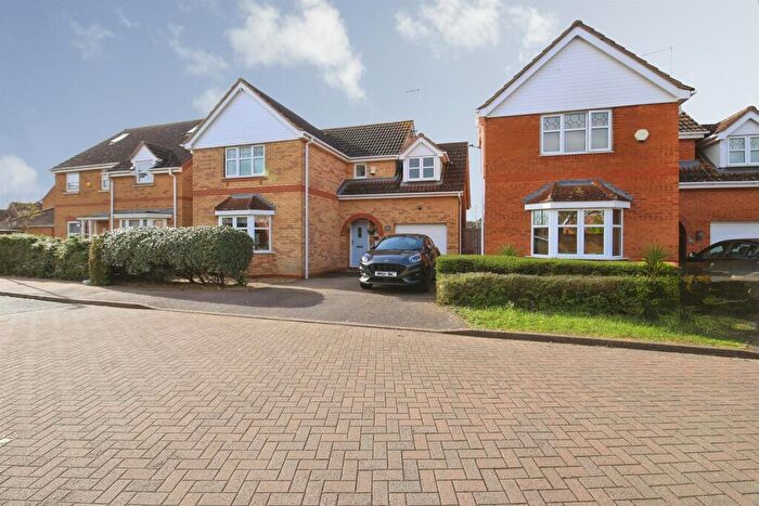 4 Bedroom Detached House For Sale In Ford Close, Yaxley, Peterborough, PE7