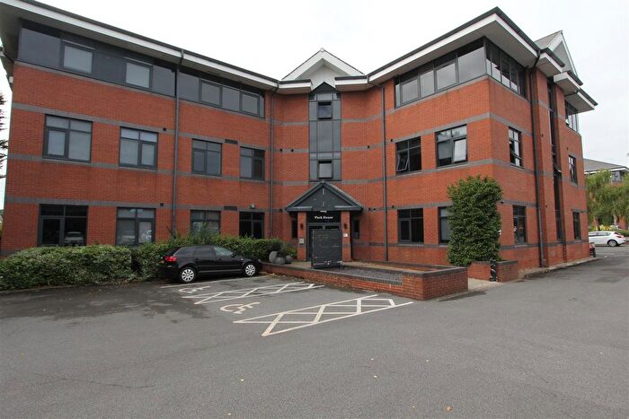 2 Bedroom Flat To Rent In Dawsons Square, Pudsey, LS28