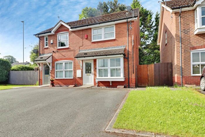 2 Bedroom Property To Rent In Lower Meadow Drive, Congleton, CW12