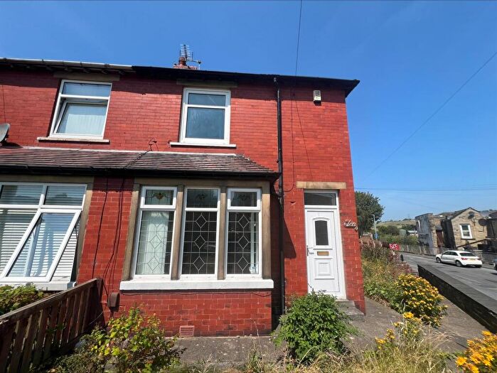 2 Bedroom Semi-Detached House To Rent In Boxhall Road, Elland, HX5