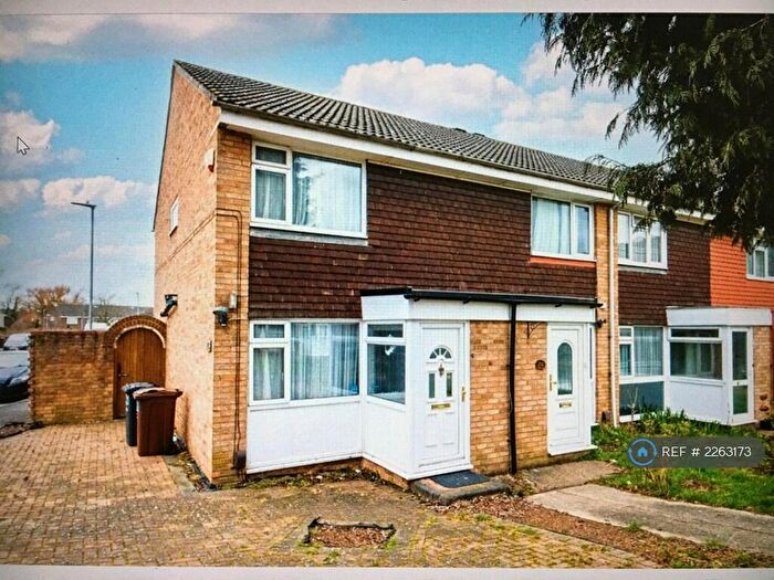 2 Bedroom End Of Terrace House To Rent In Woodrush Way, Romford, RM6