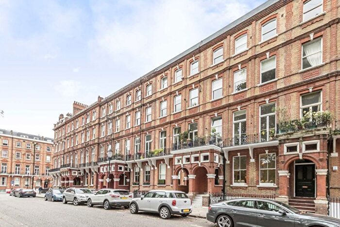 2 Bedroom Flat To Rent In Nevern Square, Earls Court, SW5