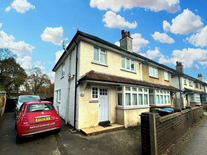 3 Bedroom Semi-Detached House To Rent In Union Street, Farnborough, GU14