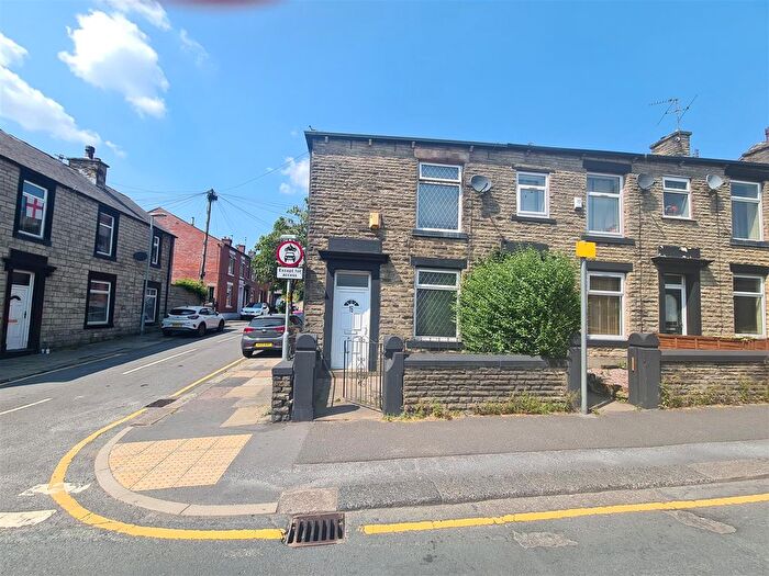 2 Bedroom End Of Terrace House To Rent In Huddersfield Road, Newhey, Rochdale, OL16