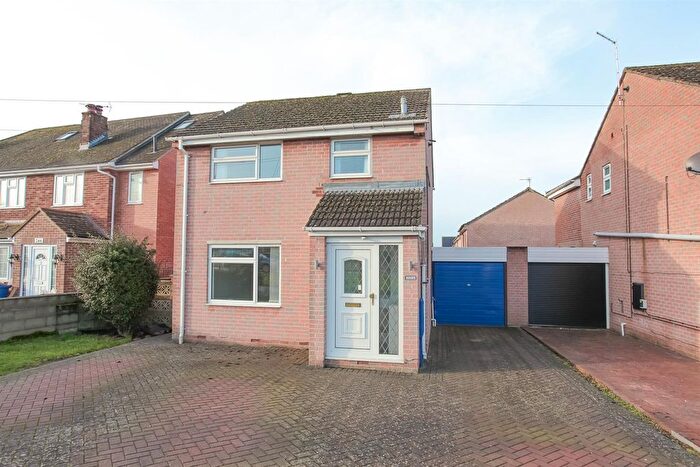 3 Bedroom Link Detached House To Rent In Oxford Road, Kidlington, OX5