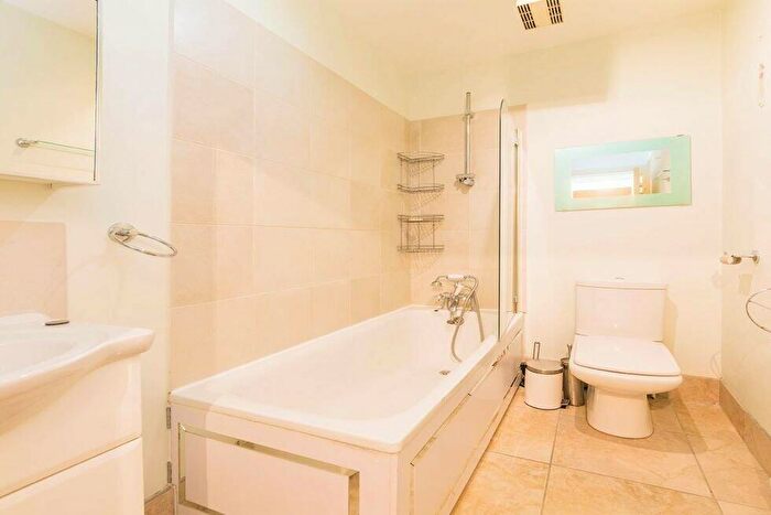 1 Bedroom Flat To Rent In Arkwright Road, Hampstead, NW3