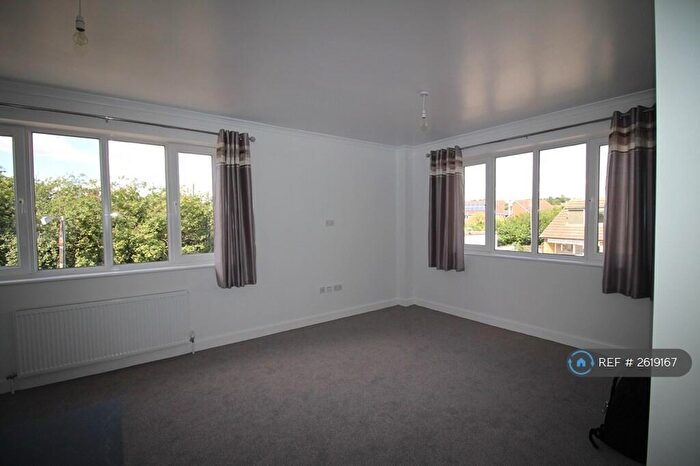 2 Bedroom Flat To Rent In Haltgate House, South Woodham Ferrers, Chelmsford, CM3