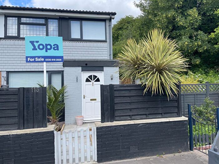3 Bedroom Semi-Detached House For Sale In Honeywood Drive, Nottingham, NG3