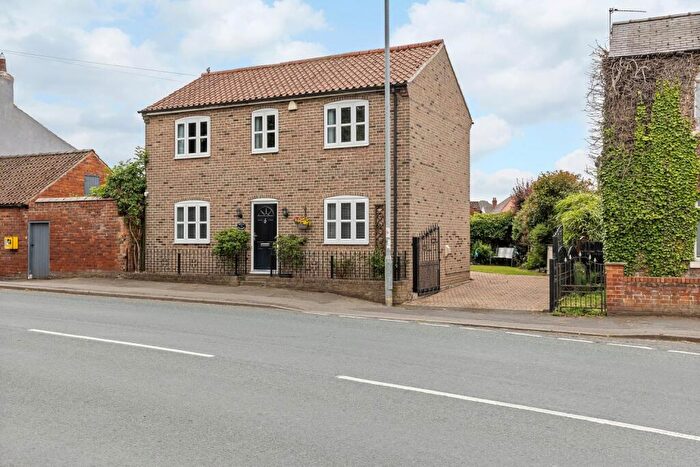 3 Bedroom Detached House For Sale In Cowick Road, Snaith, Goole, Yorkshire, DN14