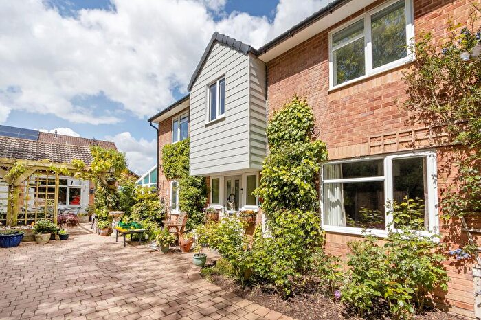 4 Bedroom Detached House For Sale In Hastings Close, Fleckney, LE8
