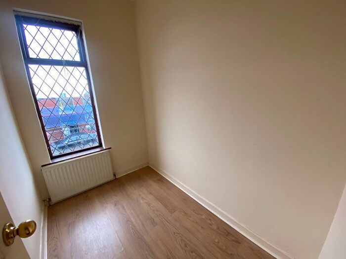 3 Bedroom Property To Rent In Edge Lane, Manchester, M43