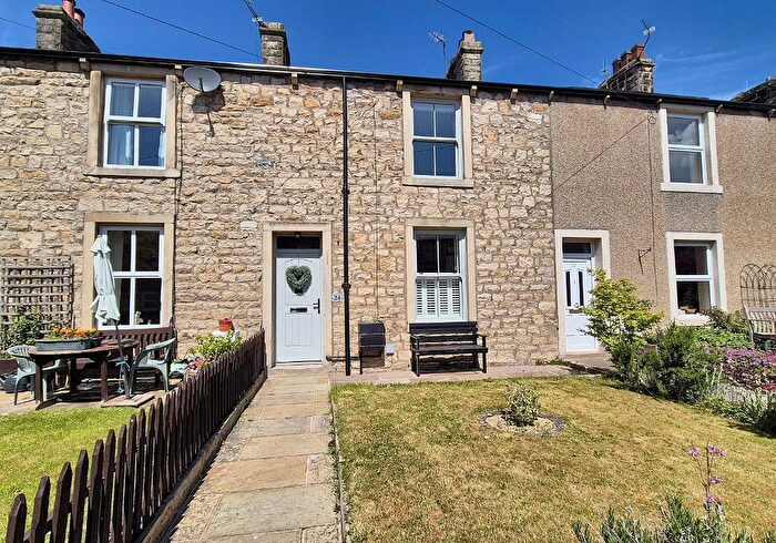 2 Bedroom Cottage For Sale In Waddow View, Waddington, BB7