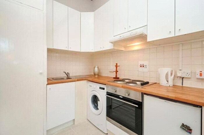 Apartment To Rent In Princes Avenue, Muswell Hill, London, N10