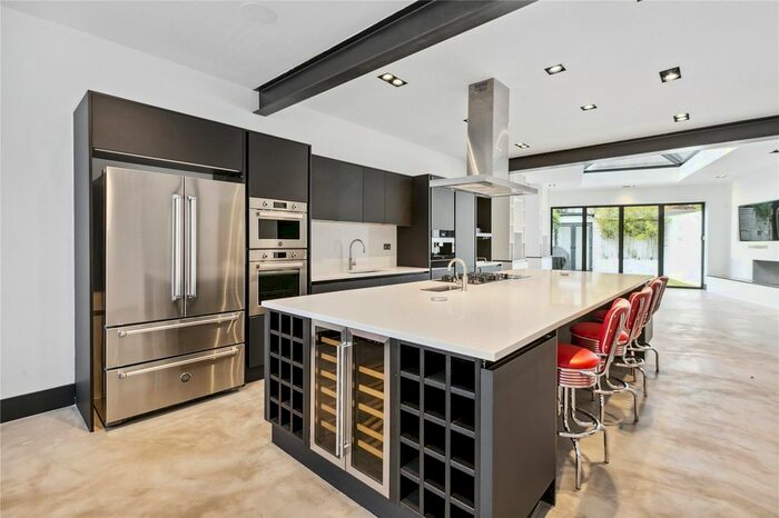 4 Bedroom End Of Terrace House To Rent In Eddiscombe Road, London, SW6