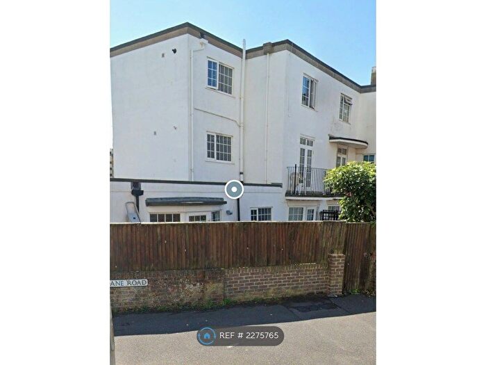 2 Bedroom Flat To Rent In Dane Road, Seaford, BN25