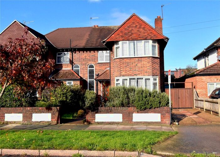 3 Bedroom Semi-Detached House To Rent In Clarence Avenue, New Malden, KT3