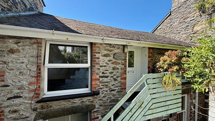2 Bedroom Apartment For Sale In Cambrian Street, Barmouth, LL42