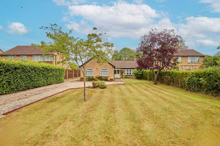 3 Bedroom Detached Bungalow For Sale In Clover Lea, Wroslyn Road, Freeland, OX29