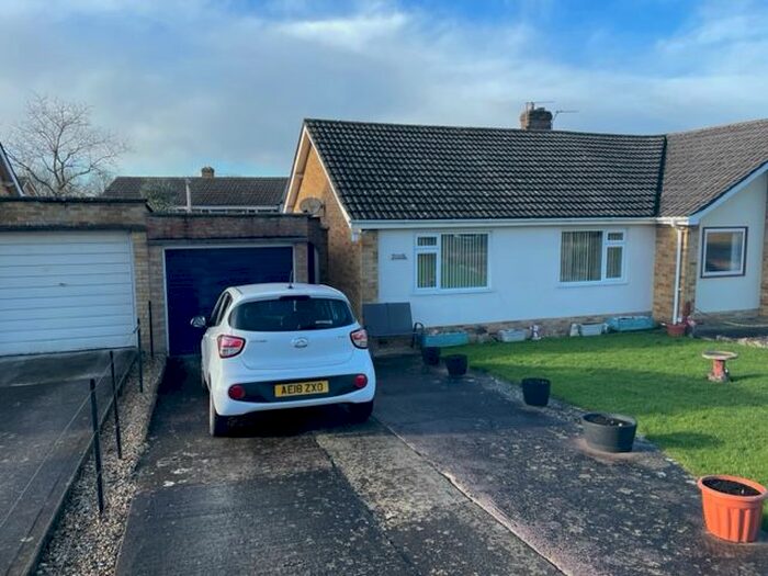 2 Bedroom Bungalow To Rent In Newman Close, Glastonbury, BA6