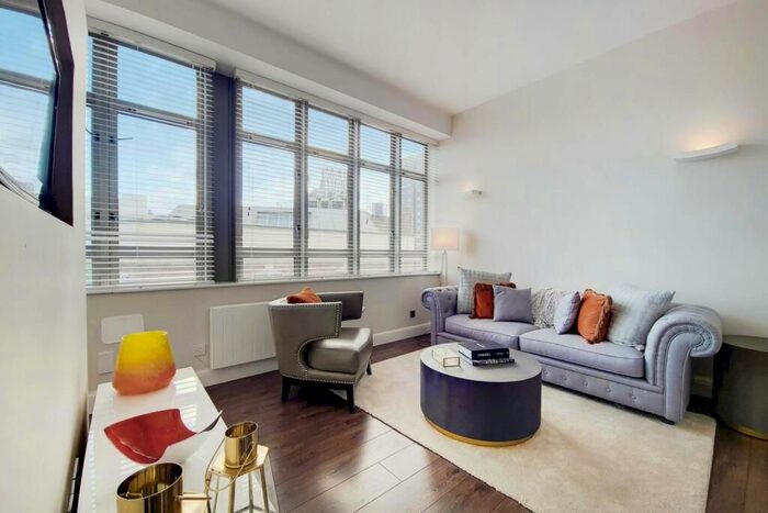 2 Bedroom Flat To Rent In City Road, Old Street, London, EC1V