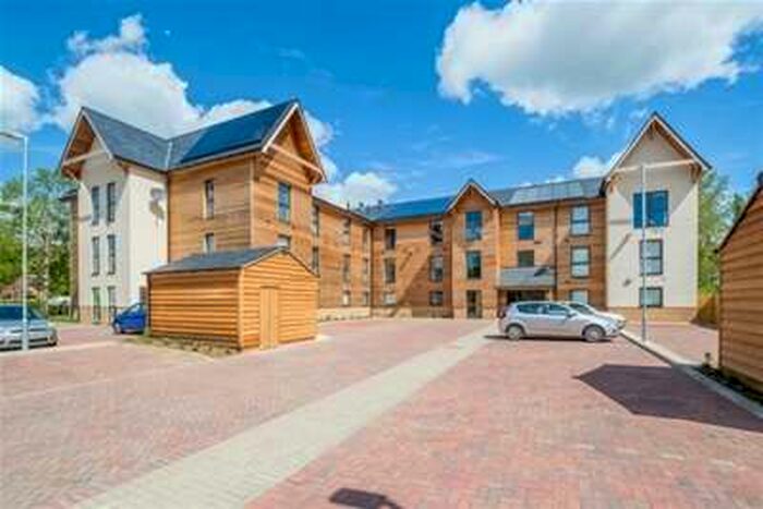 Flat To Rent In Waterside House, Peartree Marina, MK6
