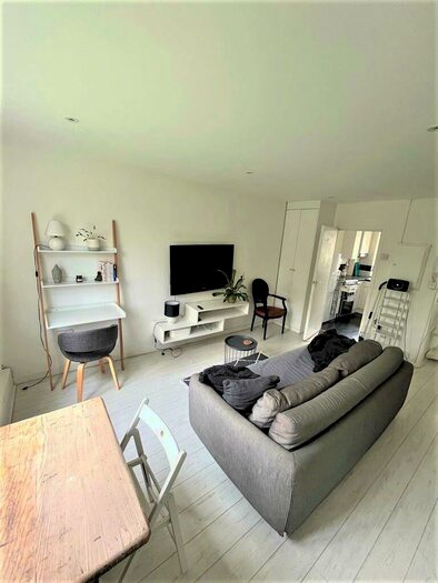 Flat To Rent In Sewardstone Road, E2