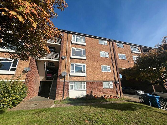 2 Bedroom Flat To Rent In Kingsland, Harlow, CM18