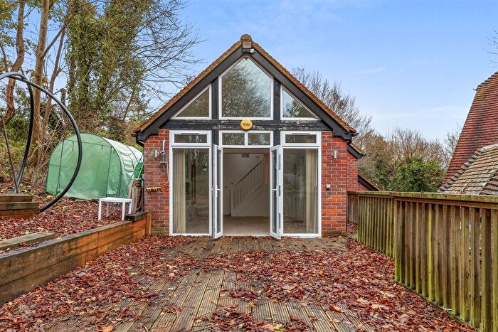 1 Bedroom Detached House To Rent In Lucas Road, High Wycombe, HP13