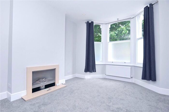 1 Bedroom Flat For Sale In Ivydale Road, London, SE15