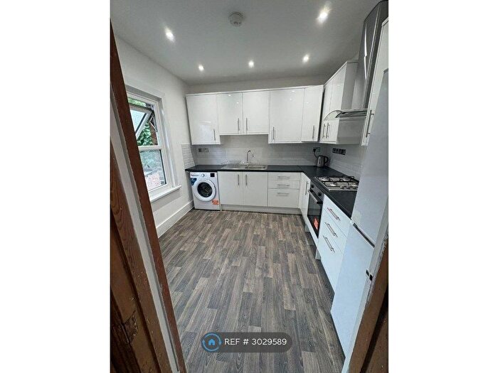 2 Bedroom Flat To Rent In Berners Road, London, N22