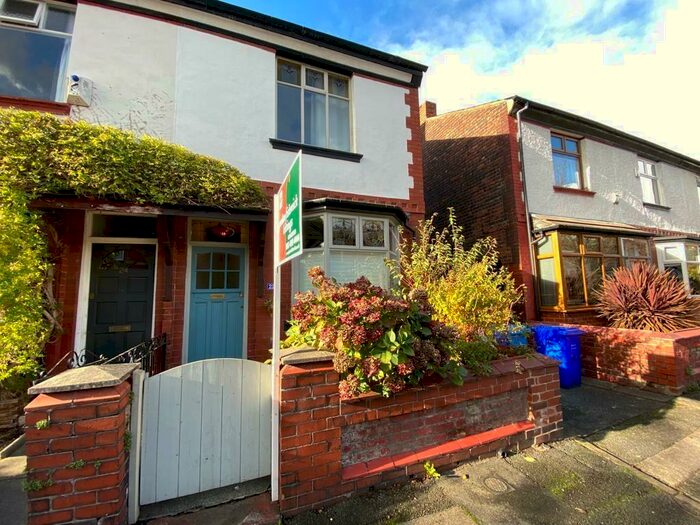 2 Bedroom House To Rent In Provis Road, Manchester, M21