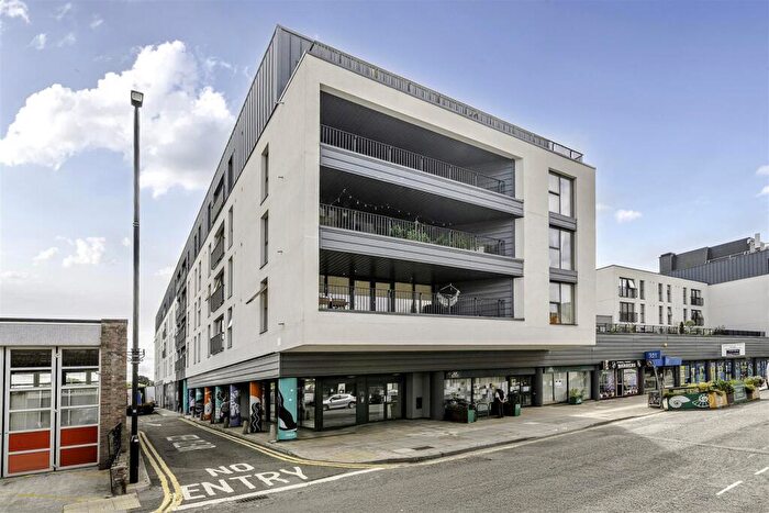 2 Bedroom Apartment For Sale In Temple Street, Keynsham, Bristol, BS31