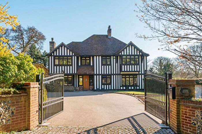 4 Bedroom Detached House To Rent In Church Road, Keston, Kent, BR2