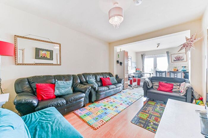 4 Bedroom Terraced House For Sale In Elm Gardens, Mitcham, CR4
