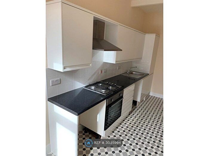 1 Bedroom Flat To Rent In St. James Street, Paisley, PA3