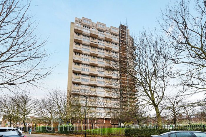 2 Bedroom Flat For Sale In Grantham Road, London, SW9