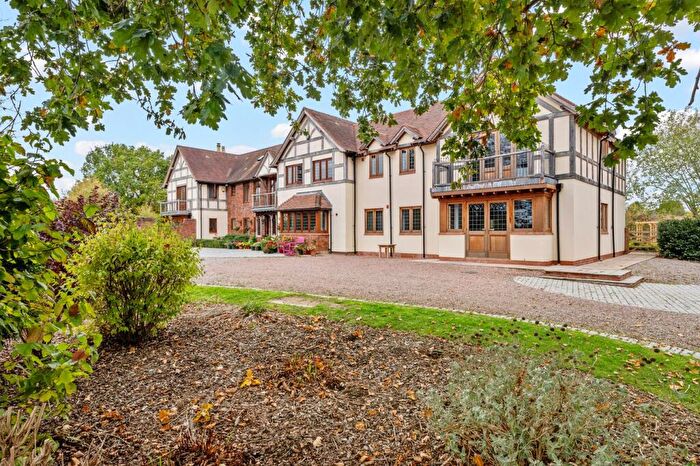 14 Bedroom Detached House For Sale In Stratford Road, Wootton Wawen, Henley-in-Arden, B95