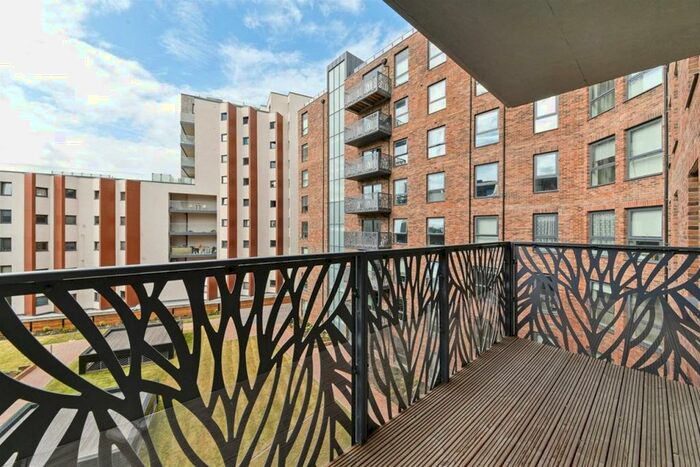 1 Bedroom Apartment For Sale In Cityview Point, Leven Wharf, Poplar, London, E14